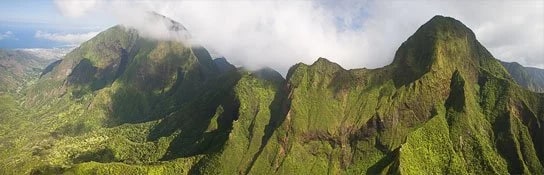 Fabulous pano of the mountains behind Lahaina… - Photo © Carl Amoth