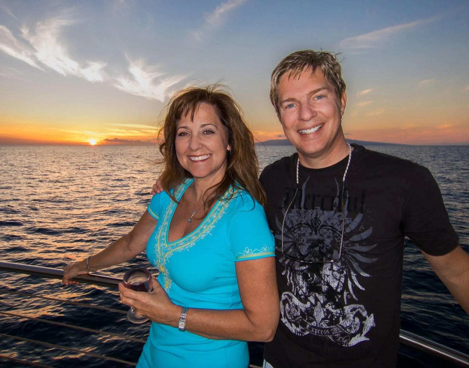 Enjoying the Maui sunset aboard the Alii Nui, a 65′ sailing catamaran.